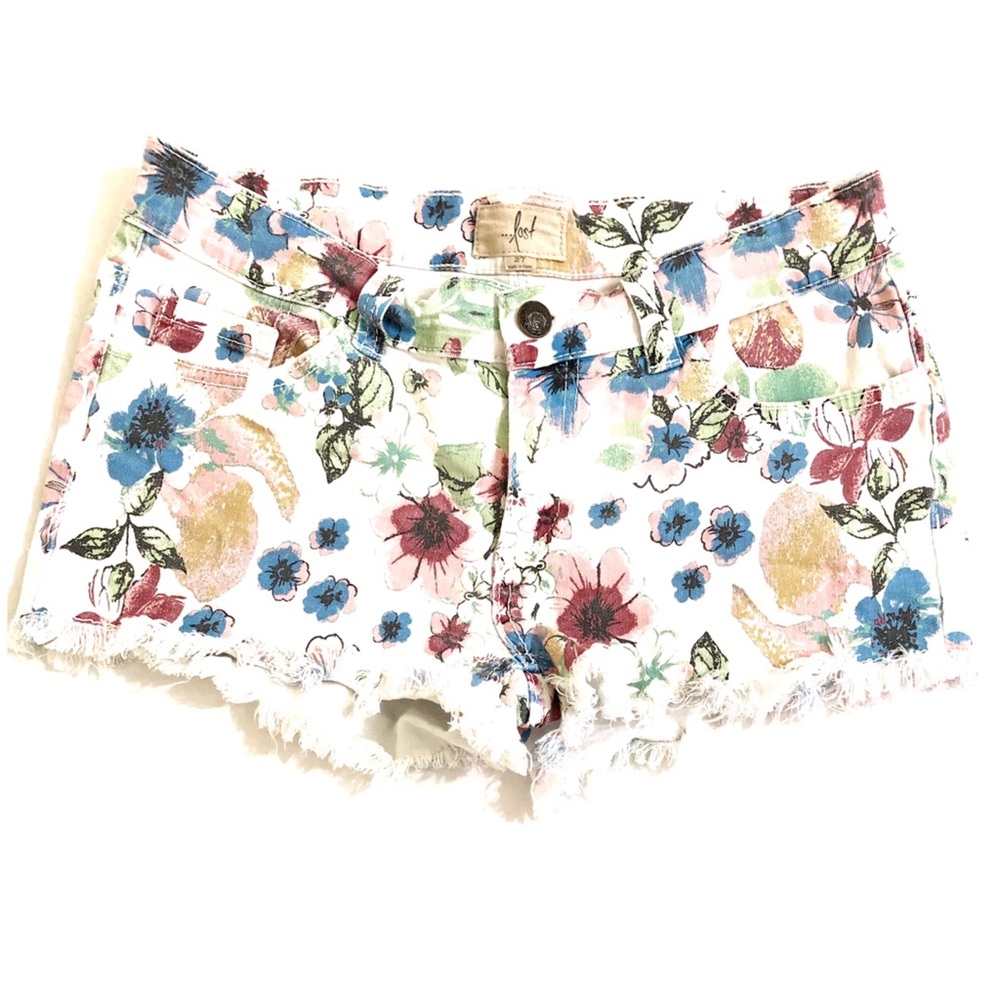 Summer Presale! Lost Surfer Girl Floral White Denim Shorts 27 (like free people)
